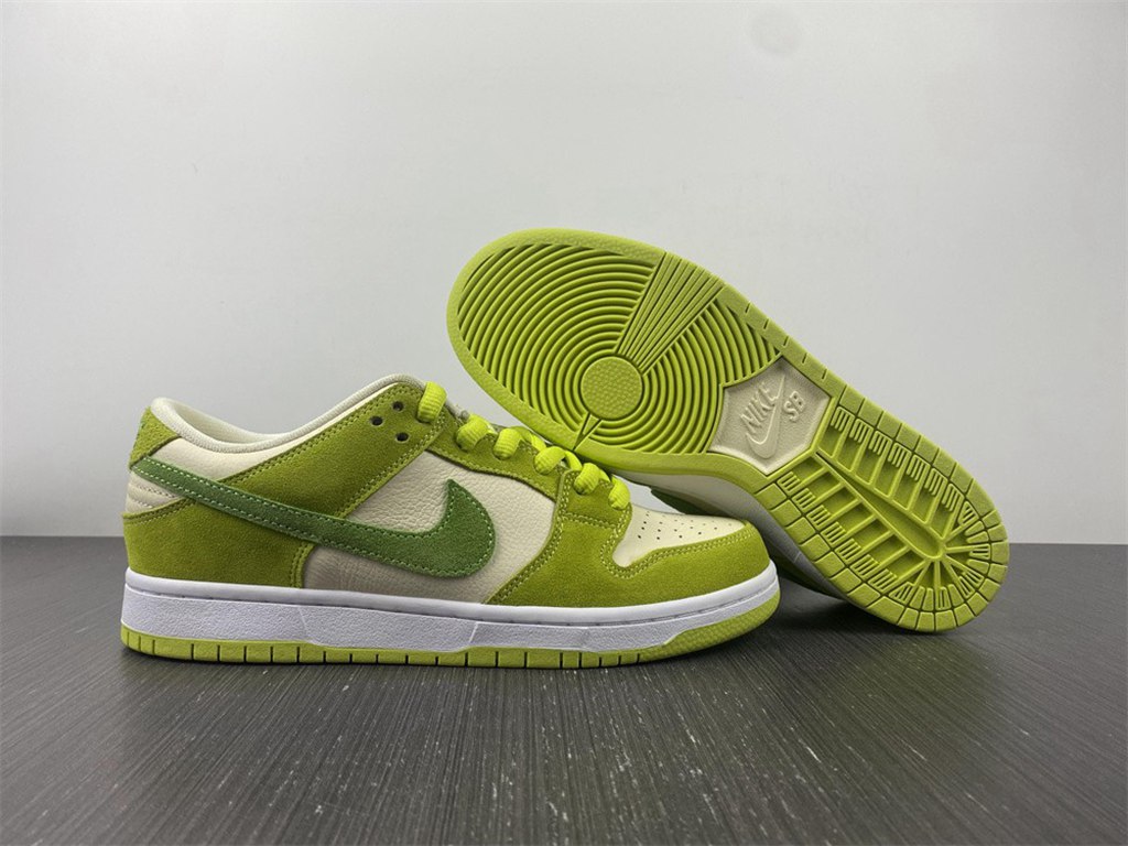 Dunk Low DM0807-300